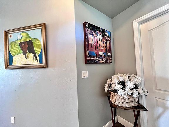 4th image of 254 Newport Dr APT 403