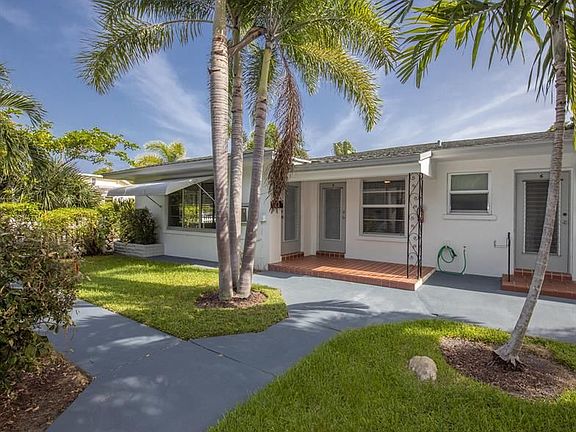 3rd image of 115 S Palmway APT 5