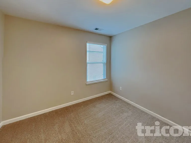 512 Hickory Leaf Ct — Photo 12