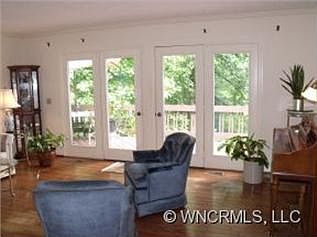 3rd image of 478 Sabine Dr