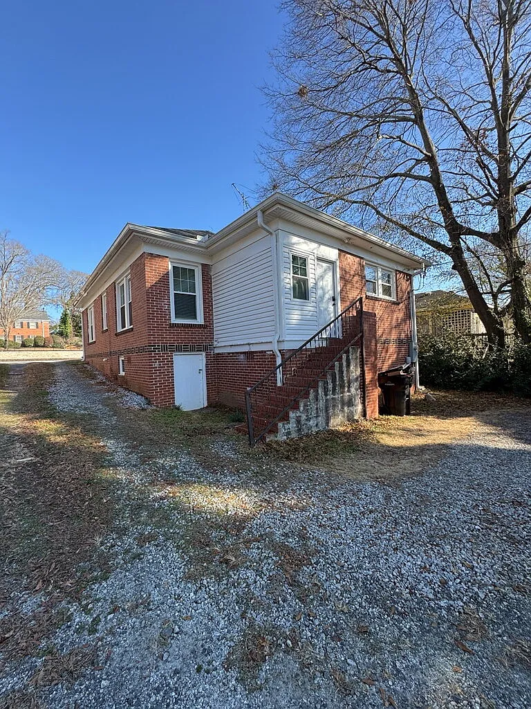 Building Photo - 220 Williamston Rd