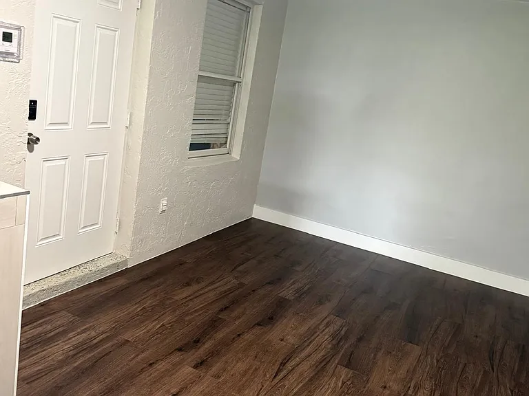 9024 Apache Blvd #A — Photo 20