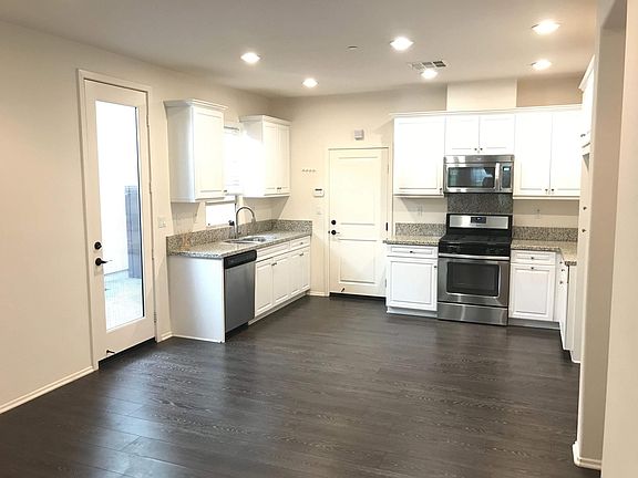 2nd image of 609 S Casita St