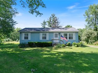 4043 Lakes Corners Rose Valley Rd, Clyde, NY 14433