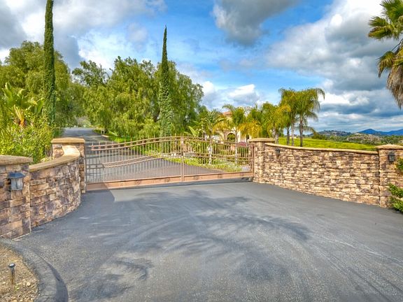 2nd image of 2834 Paseo Del Bianco