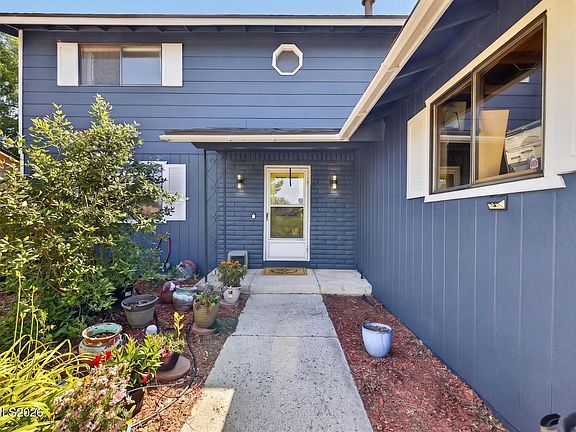 3rd image of 3286 Montezuma Way