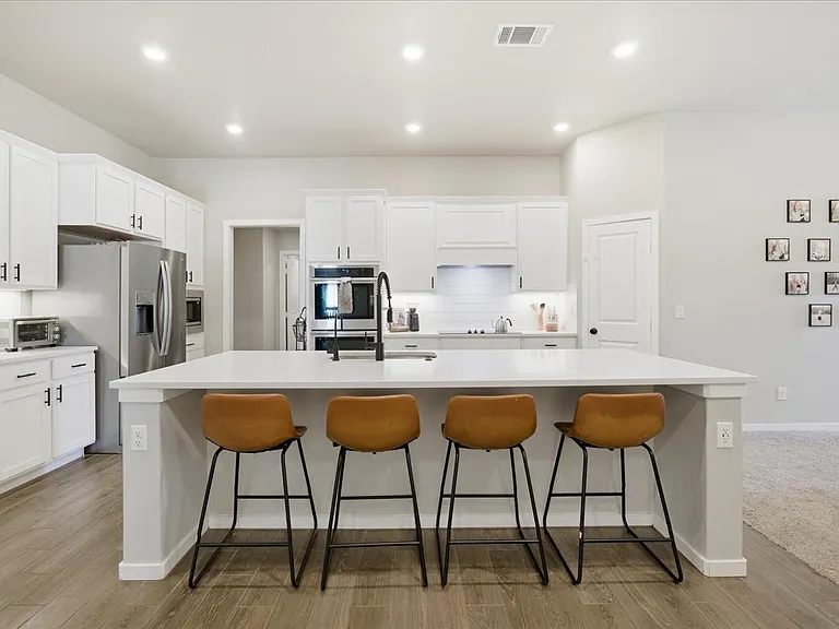 9807 Virginia Ave — Photo 15