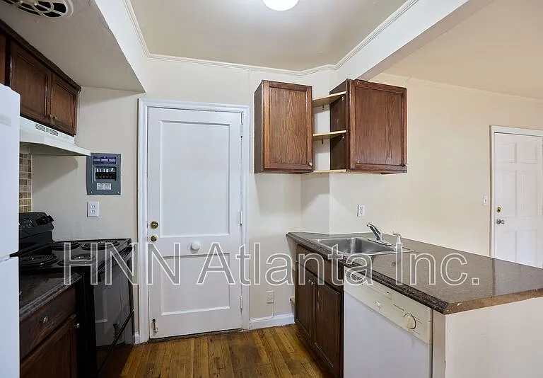 1337 Briarwood Dr NE #1 — Photo 4