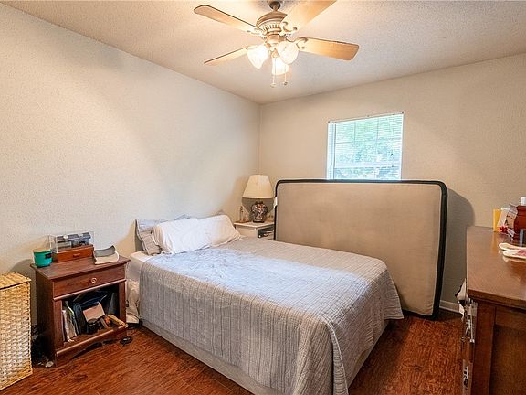 4th image of 1218 Georgia St