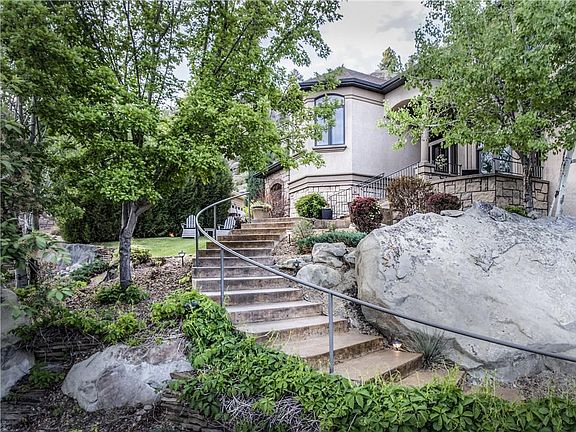 2nd image of 3375 Gregory Dr W
