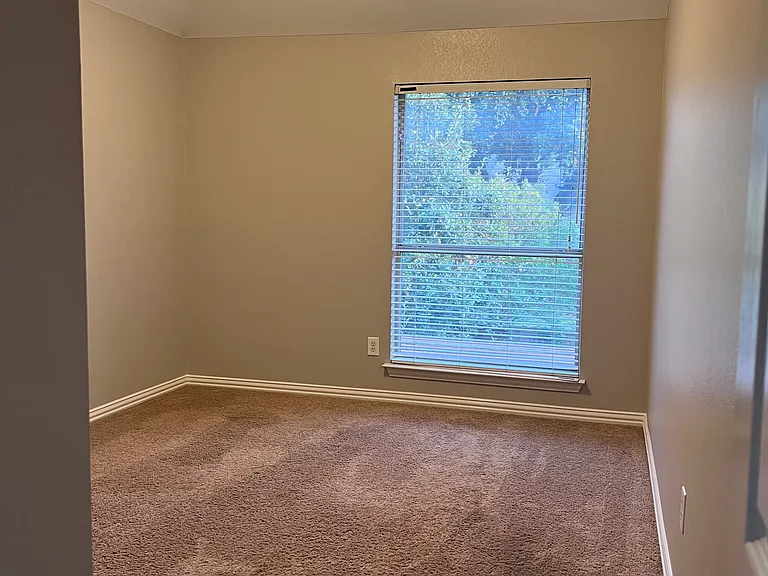 3625 Dresage Ln — Photo 15