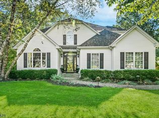 110 Stonehedge Ln, Sparta, NJ 07871