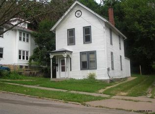 531 W 17th St, Dubuque, IA 52001