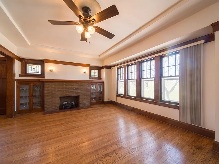 2372 N Bremen St — Photo 1