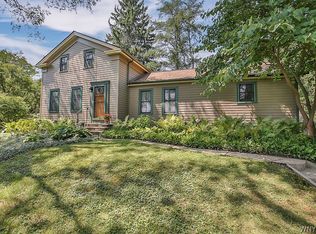 193 Old Glenwood Rd, West Falls, NY 14170