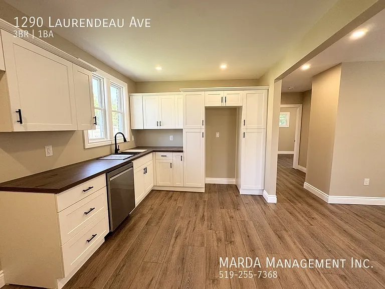 1290 Laurendeau Ave — Photo 8