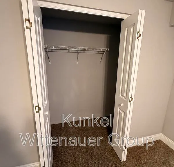 8401 Allied Way — Photo 27
