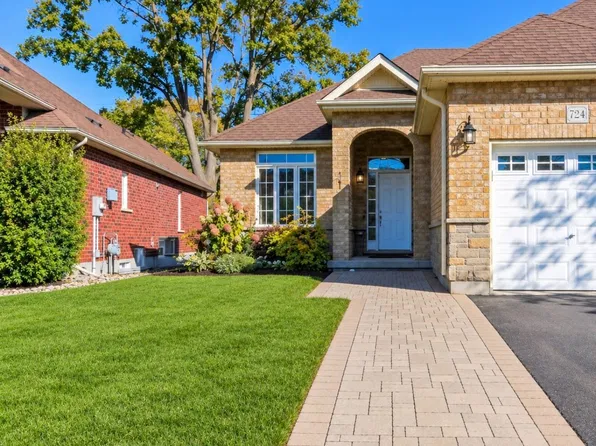 724 Garden Court Cres, Woodstock, ON N4T 1W6