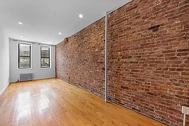 411 Manhattan Avenue #1S in Williamsburg, Brooklyn | StreetEasy