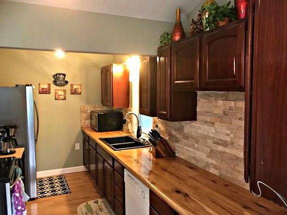4th image of 101 Stoney Point Dr