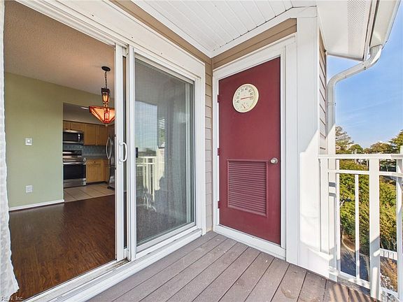 4th image of 512 24th St APT 301