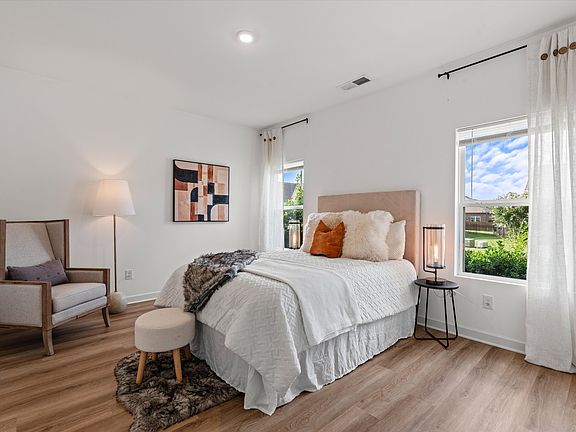 3rd image of 4711 Compassion Ln