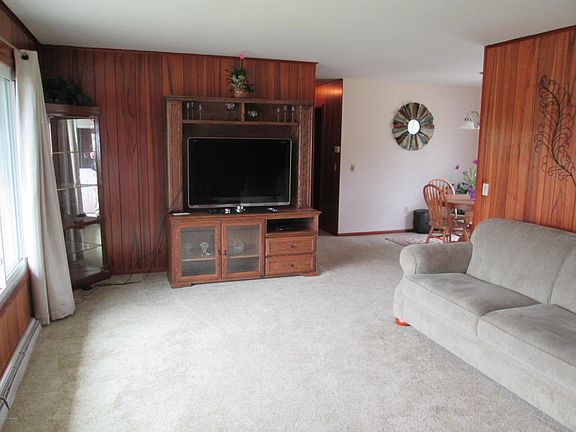 5th image of 278 Churchill Dr