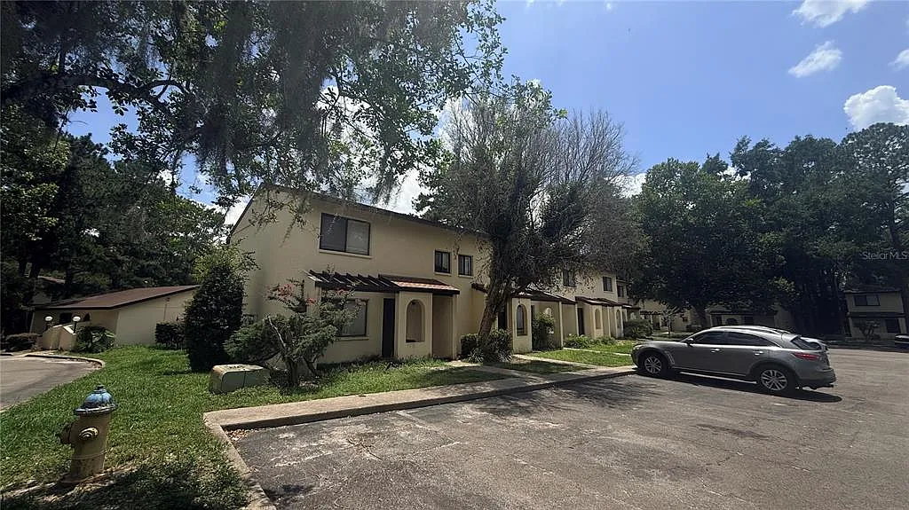 3 bed, 2.5 bath, 1208 sqft, $1,350 — Photo 1