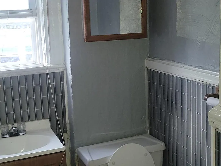261 S 8th St #1 — Photo 3