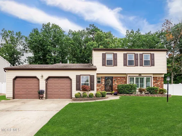 10 Remsen Drive, Howell, NJ 07731