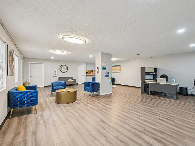 Park Place Apartments — Photo 38
