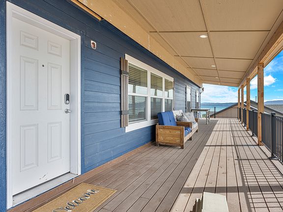 5th image of 421 W Bluegrass Way