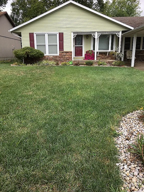 627 20th St photo 1