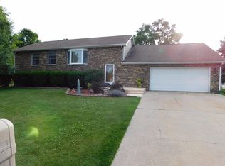 938 Leeper Dr, Valparaiso, IN 46385