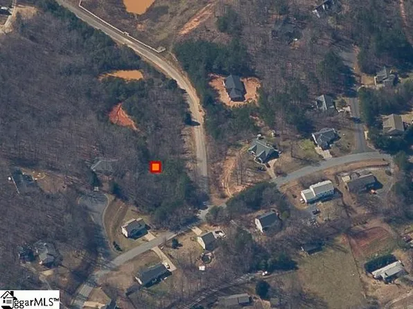 7 Packforest Rd, Taylors, SC 29687