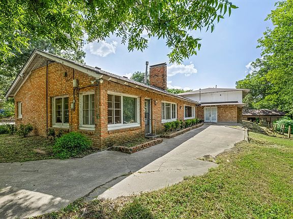 4th image of 421 Rice Ave