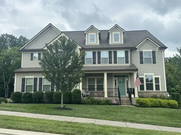 7017 Farm Field Dr, College Grove, TN 37046