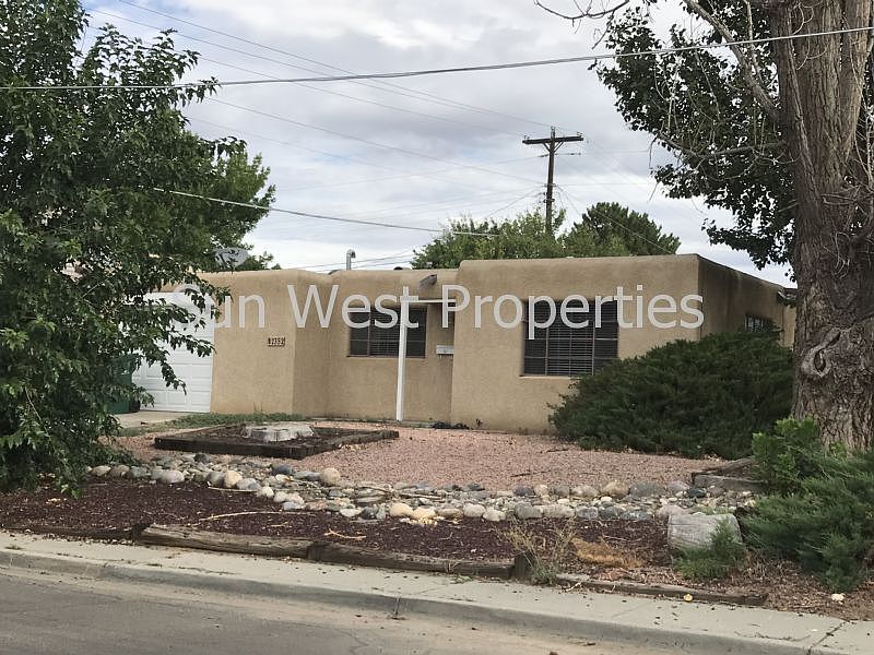 1st image of 2352 E 17th St