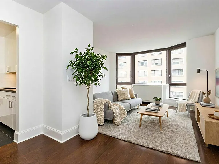 300 E 64th St #9B — Photo 3