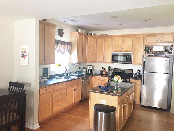 Gas range, walk-in pantry and plenty of cabinet storage