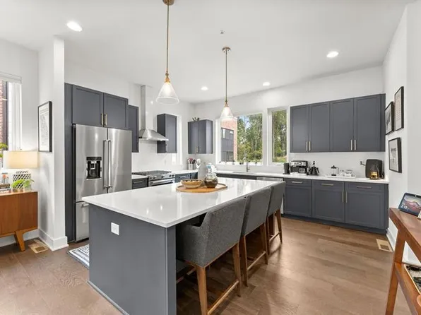 1256 Chelsea Cir NW, Atlanta, GA 30318