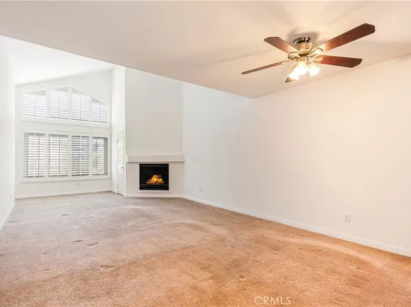 5530 Owensmouth Ave APT 324, Woodland Hills, CA 91367