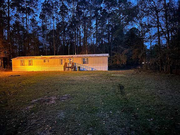 Outside front view of the mobile home