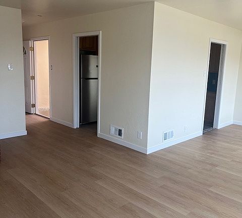4th image of 339 Campbell Ave