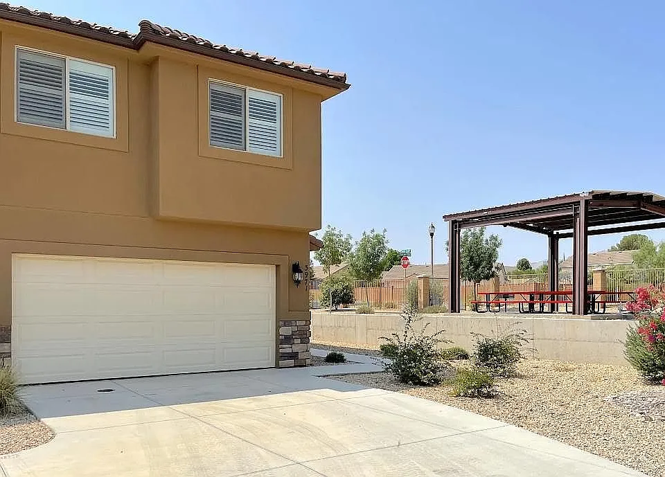 3971 Bella Vista Dr