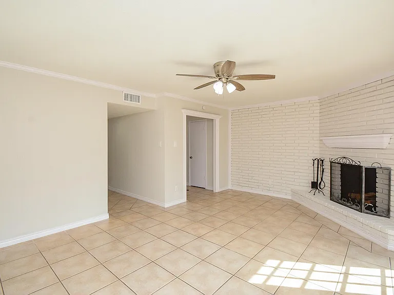 13282 Trail Hollow Dr — Photo 17