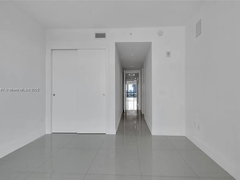 3300 NE 188th St #611 — Photo 21
