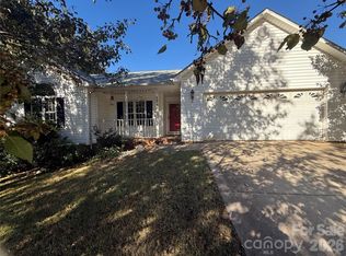 4917 Pond Ct, Conover, NC 28613