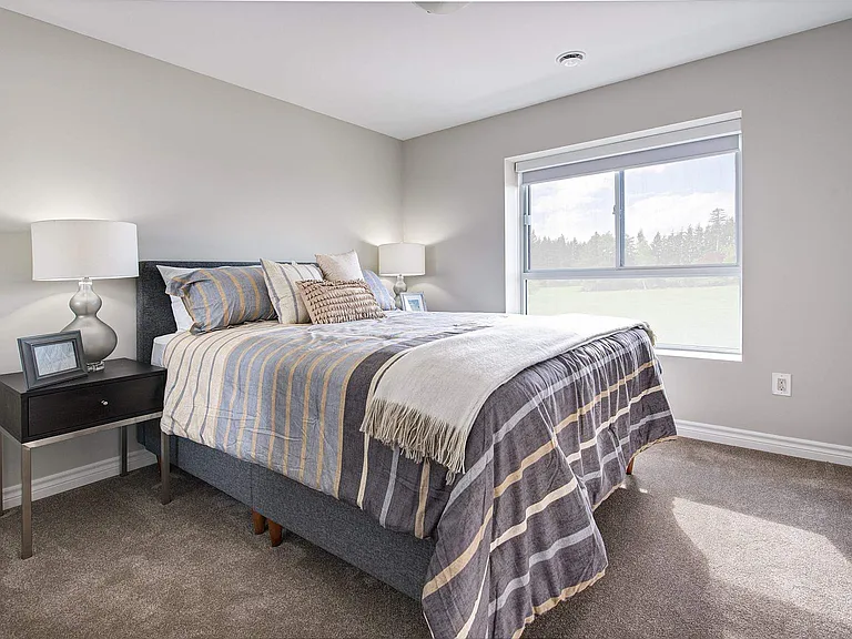 1042 Paisley Rd — Photo 8