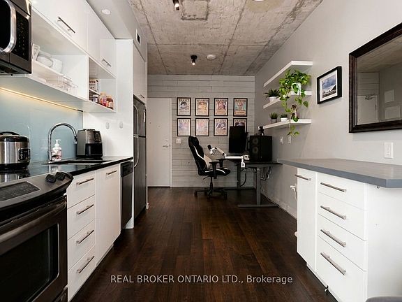 4th image of 51 Trolley Cres #1206